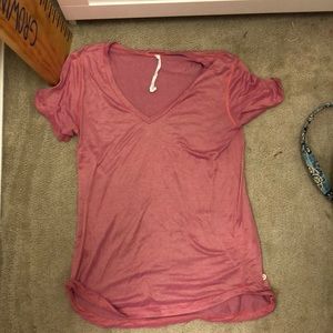 BEAUTIFUL PINK LULULEMON T SHIRT!!